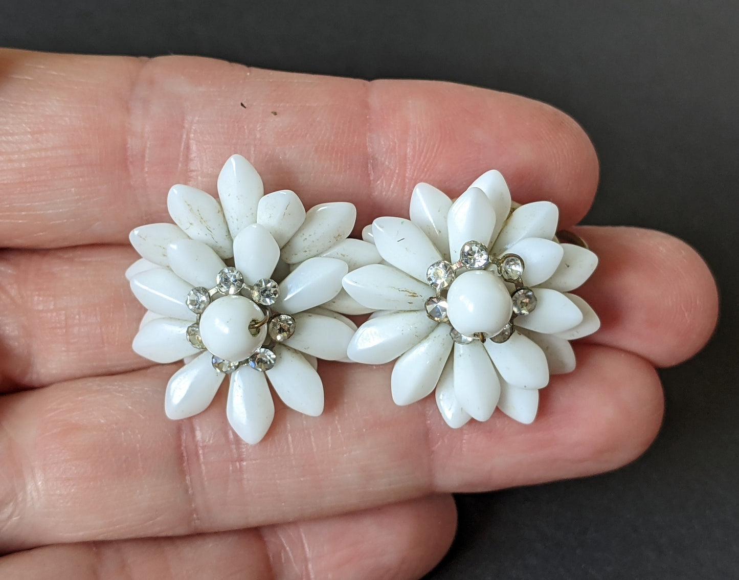 Vintage milk / milch white moulded glass with rhinestone daisy flower clip on earrings