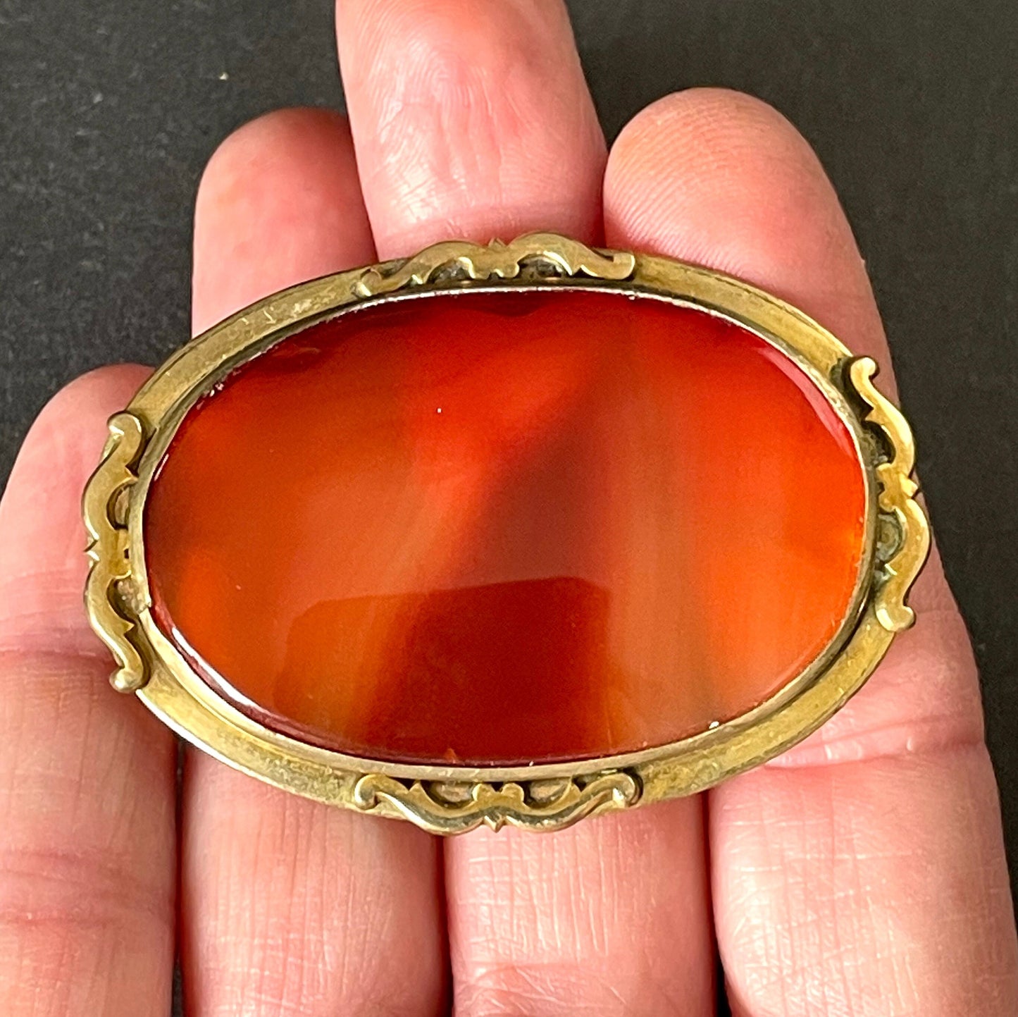 Antique Victorian Scottish style gold or gilt / rolled gold / plated large ornate brooch with huge oval agate stone with gorgeous striations