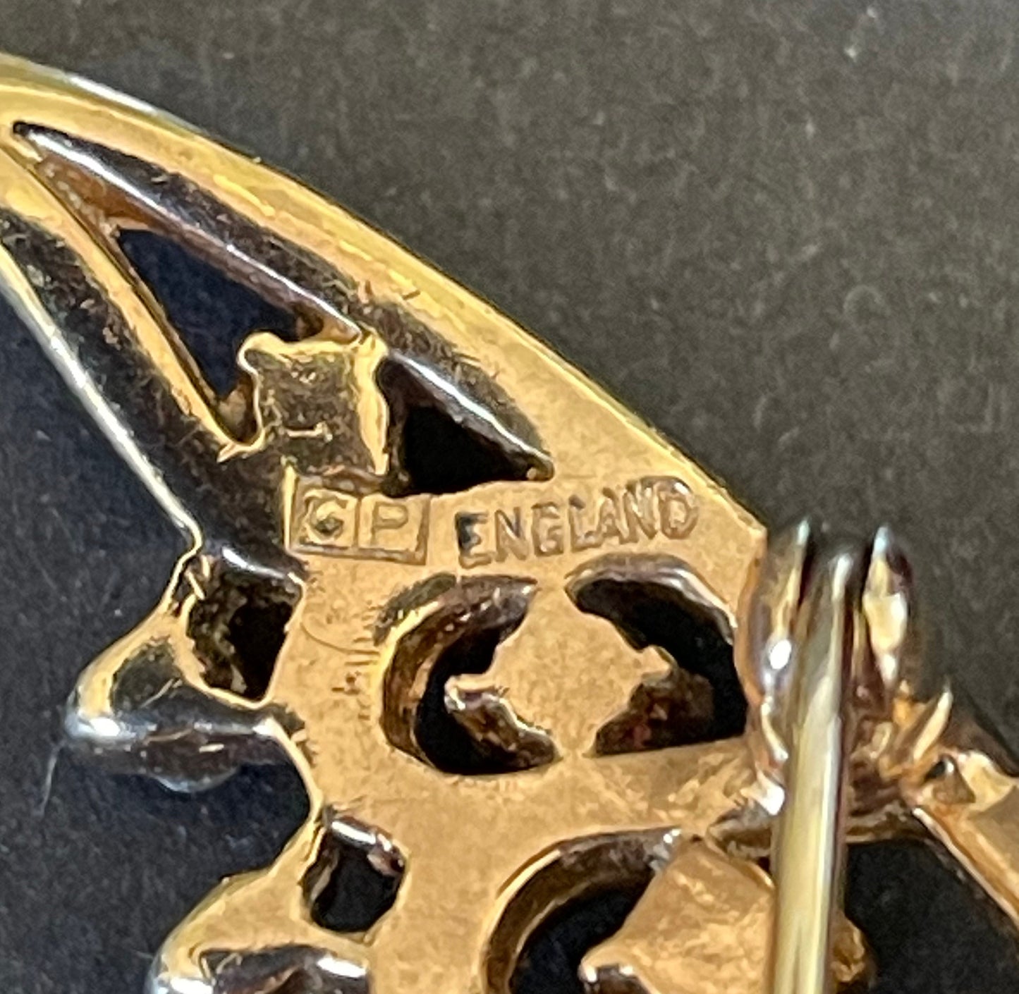 Rare large vintage sterling silver gilt bird brooch produced by Trifari for Ciro Pearls England, 1948 patent Alfred Philippe design