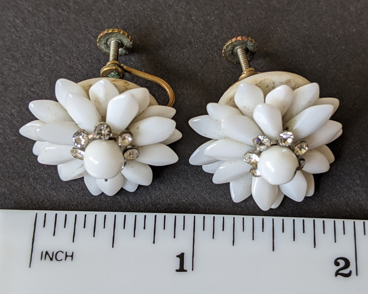 Vintage milk / milch white moulded glass with rhinestone daisy flower clip on earrings