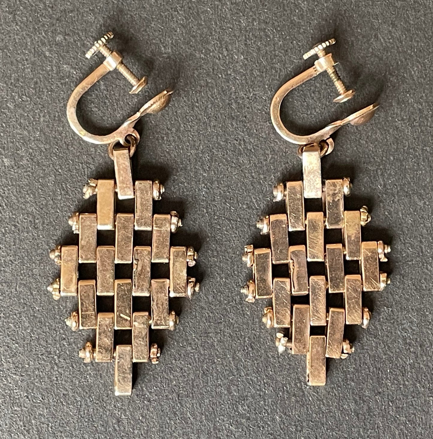 Vintage Jakob Bengel brickwork / mauerwerk gold tone screw back earrings Art Deco 1930s machine age