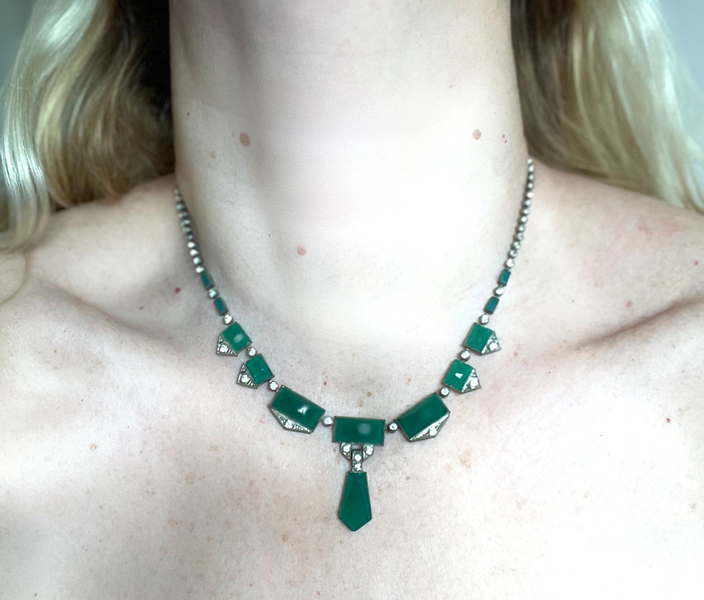 Vintage Art Deco Czech deep green moulded glass and silver tone necklace with collet set clear rhinestones in riviere style