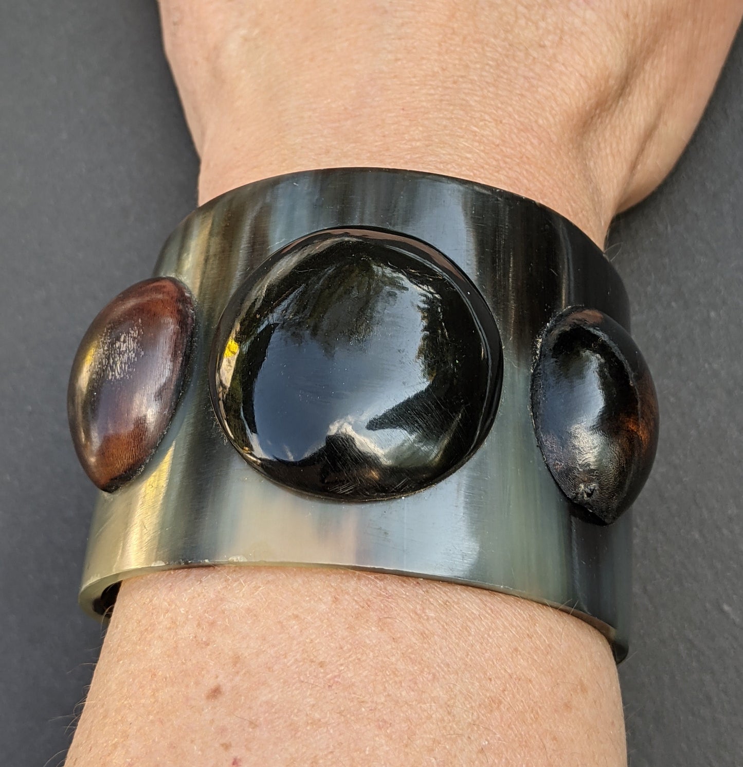 Vintage / antique sculptural bangle made of horn, huge chunky design, smooth natural horn cabochons