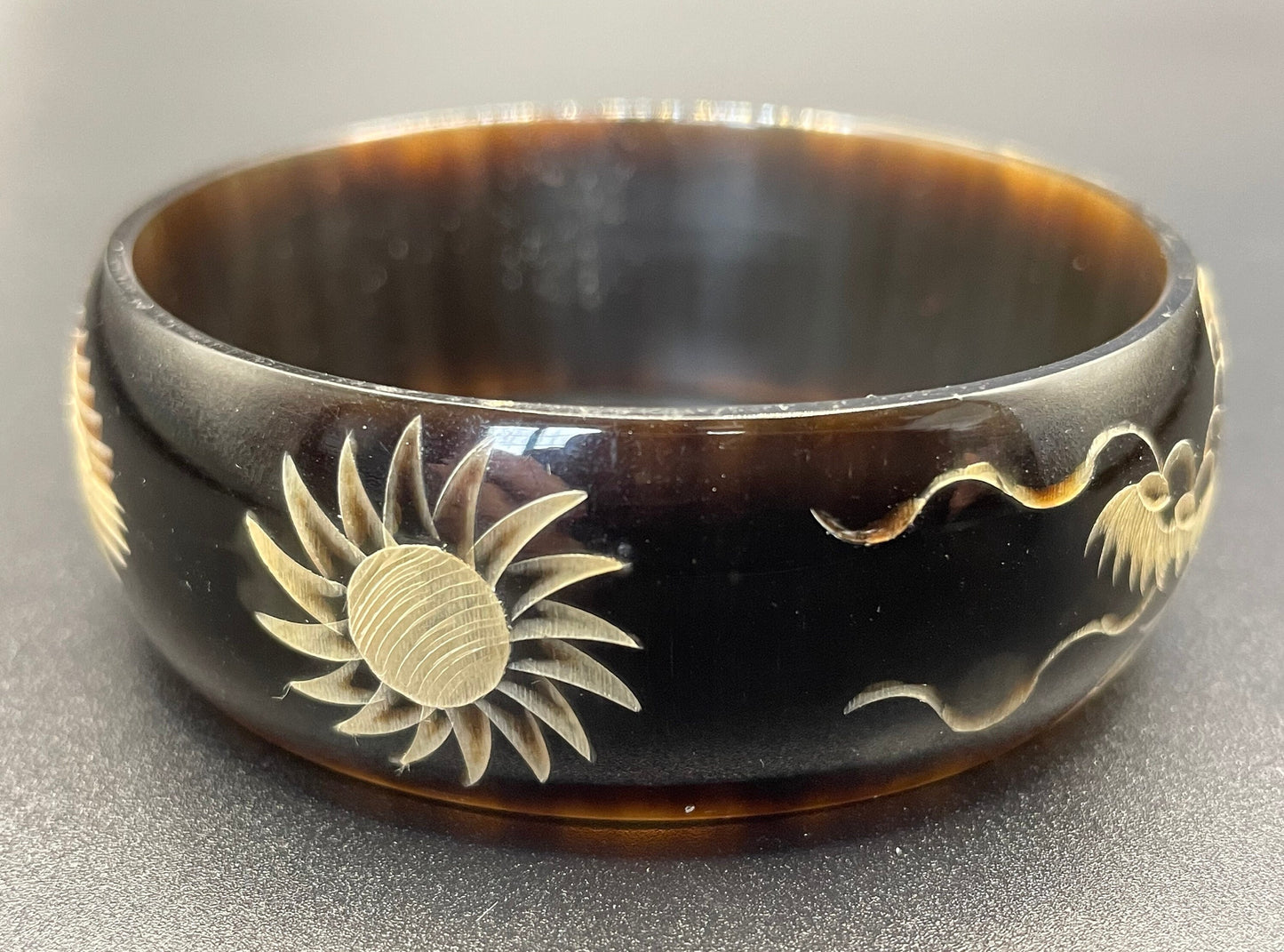 Vintage / antique beautifully carved bangle made of buffalo horn, dragon design, stunning quality