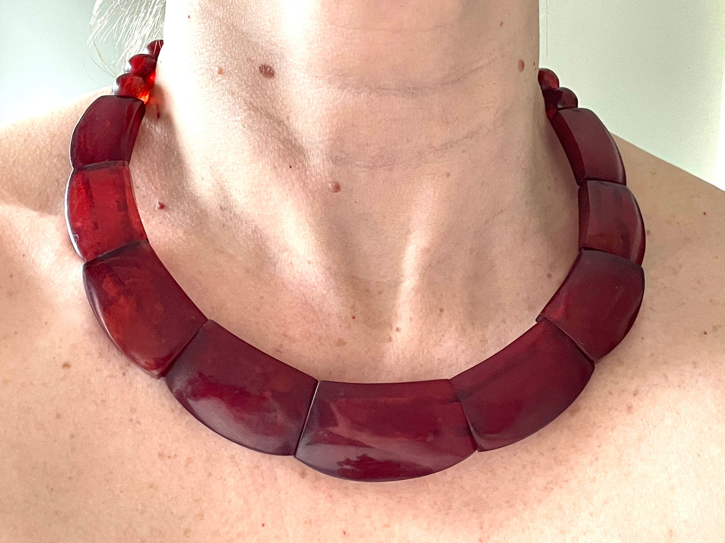 Vintage cherry red Bakelite Art Deco 1930s collar necklace