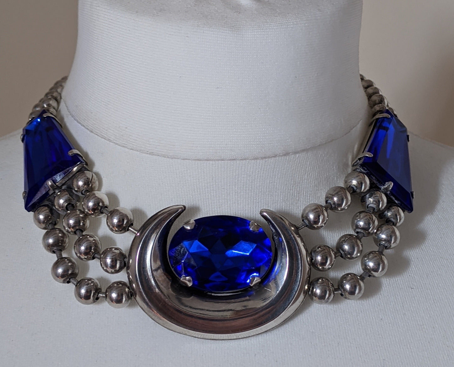 Vintage Art Deco bright blue, huge crystal and silver tone statement ball chain necklace, machine age, very heavy, extraordinary piece!