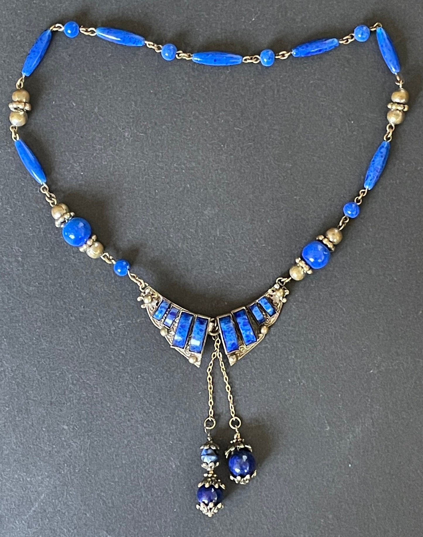 Vintage Art Deco Czech Max Neiger Brothers style lapis lazuli glass and gold tone negligee necklace, front fastening