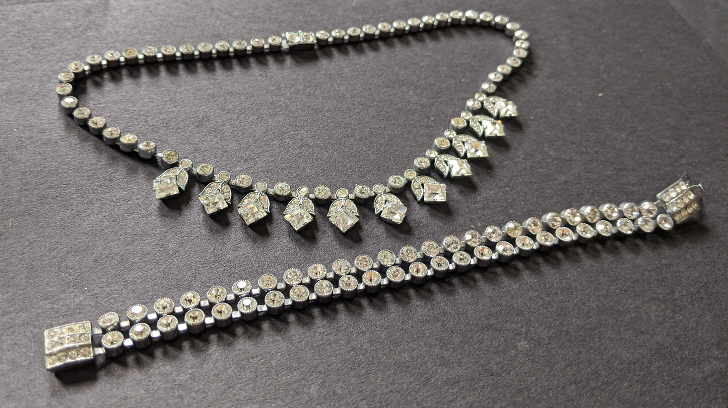 Vintage Art Deco paste and silver tone, beautiful necklace and double strand bracelet demi-parure