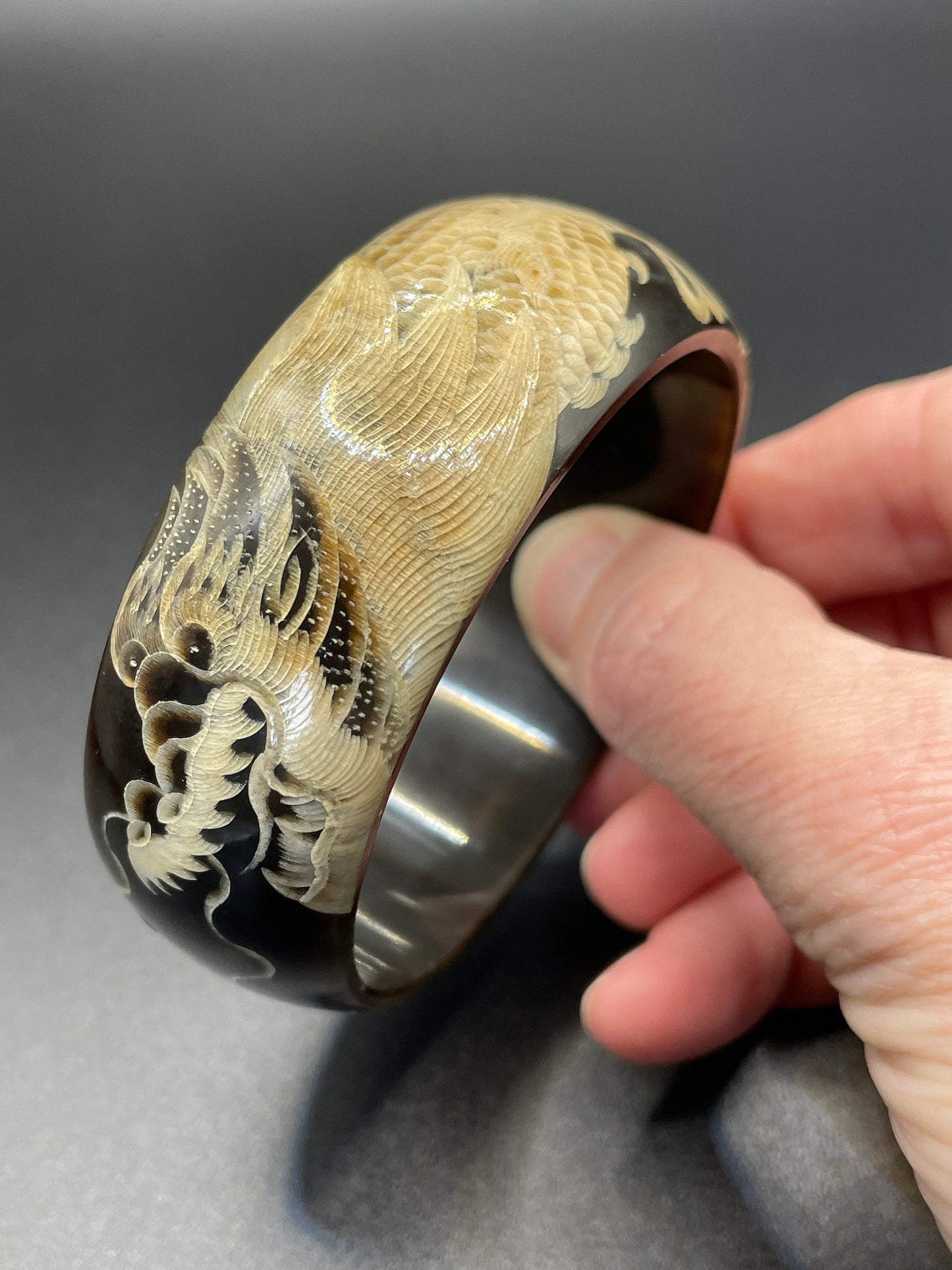 Vintage / antique beautifully carved bangle made of buffalo horn, dragon design, stunning quality