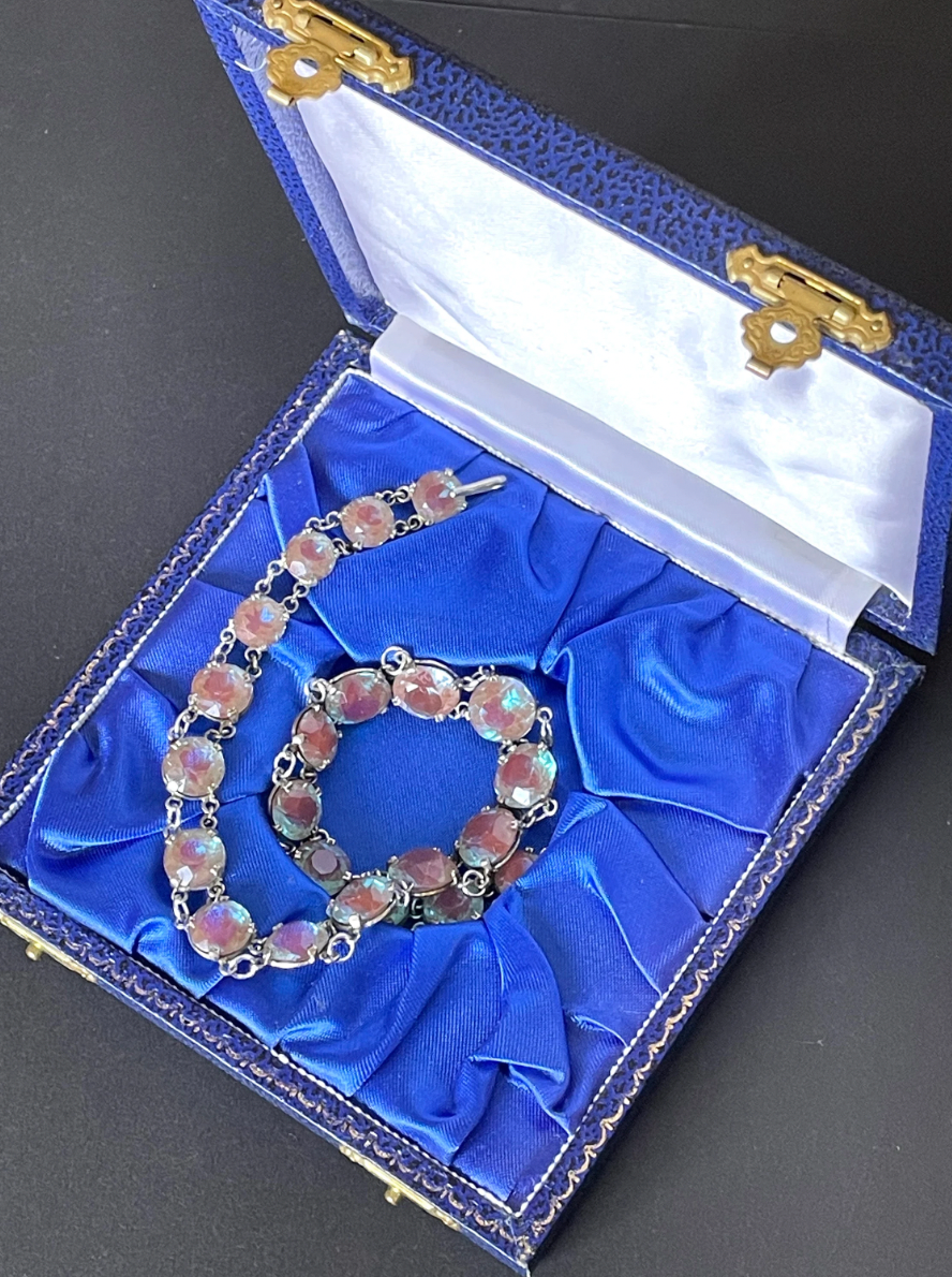 Antique Edwardian saphiret glass paste riviere collet necklace, fabulous large stones bezel set with open backs