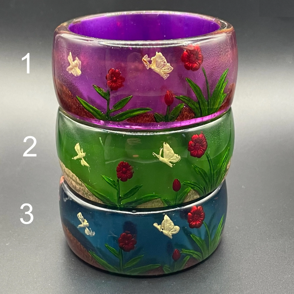 Choice of three vintage chunky plastic bangles with butterfly and flower inclusion design, pink/purple, green or blue (price is per bangle)