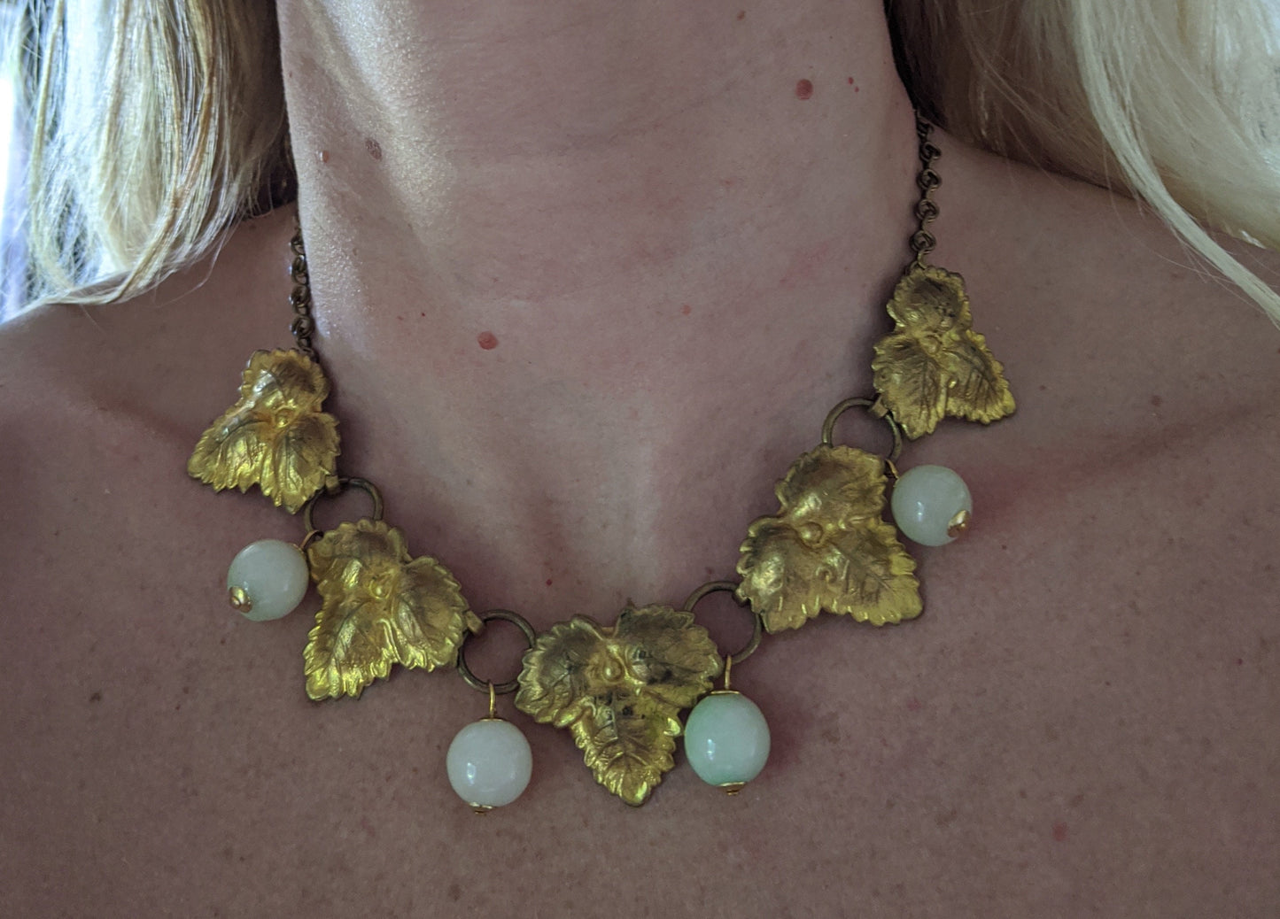 Vintage 1940s leaf and vaseline glass bead drop necklace, fabulous quality, very much like Miriam Haskell