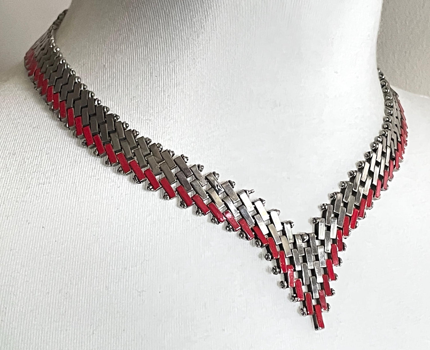 Vintage Jakob Bengel Art Deco brickwork / mauerwerk machine age shiny chrome silver tone necklace, red enamel embellishment