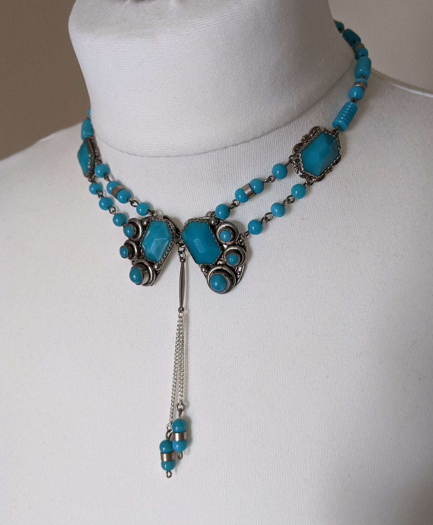 Vintage Art Deco Czech Neiger Brothers style turquoise glass and silver tone negligee necklace, front fastening (plus free gift earrings)