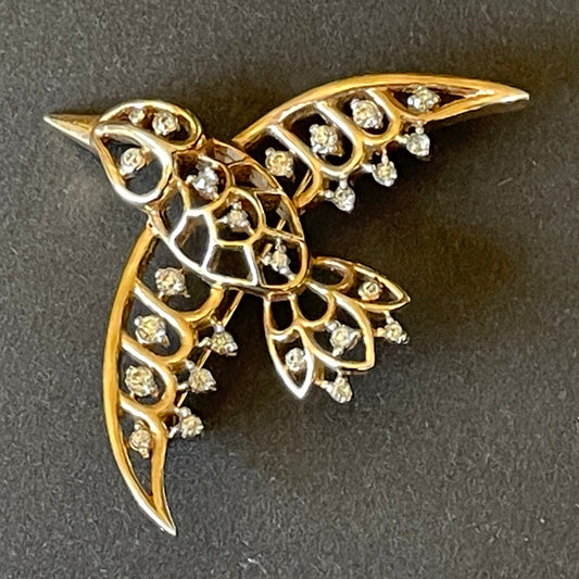 Rare large vintage sterling silver gilt bird brooch produced by Trifari for Ciro Pearls England, 1948 patent Alfred Philippe design