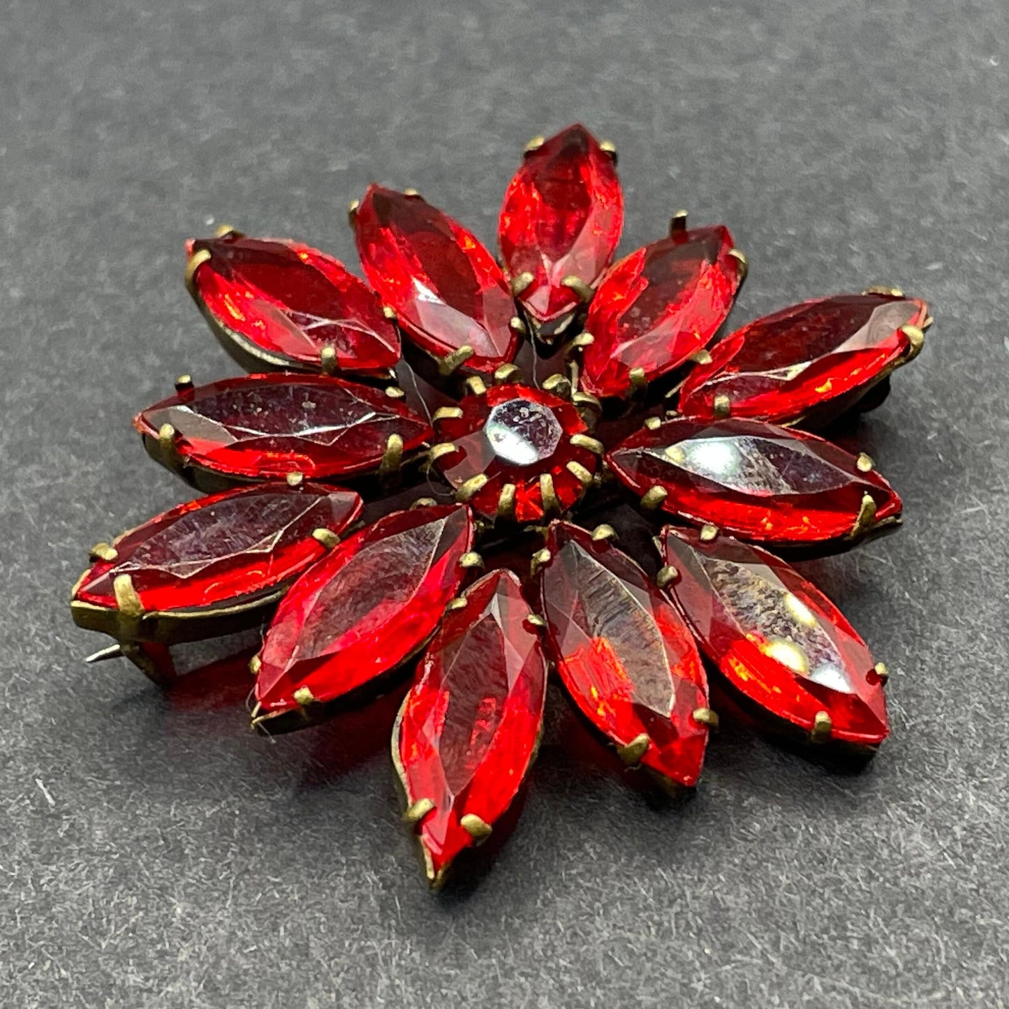 Large vintage Art Deco ruby / garnet red glass rhinestone, open-backed, gold tone brooch pin, stunning vibrant colour