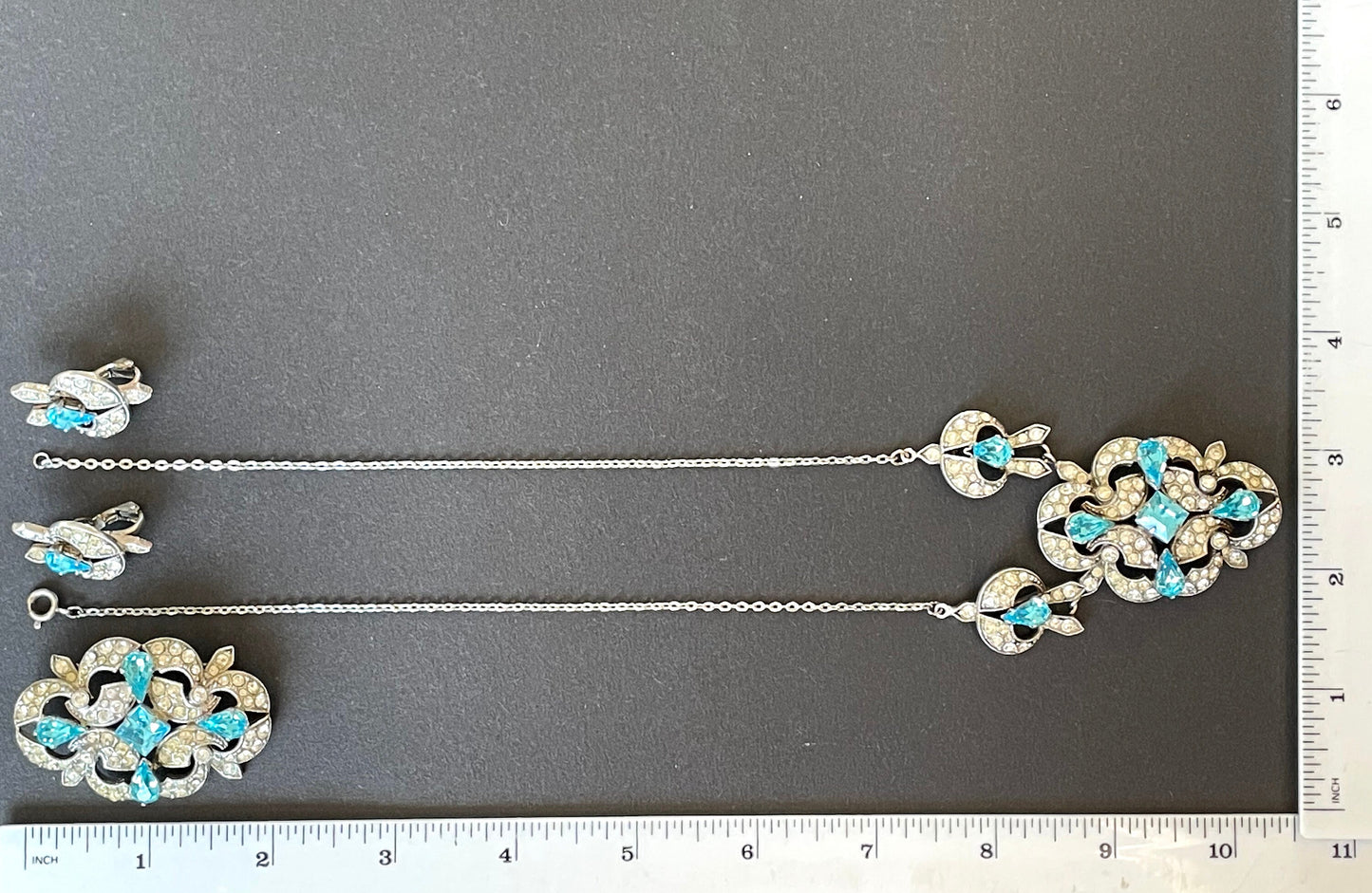 Vintage Art Deco bright turquoise aqua blue and clear crystal paste necklace, brooch and clip-on earrings set, chrome geometric design