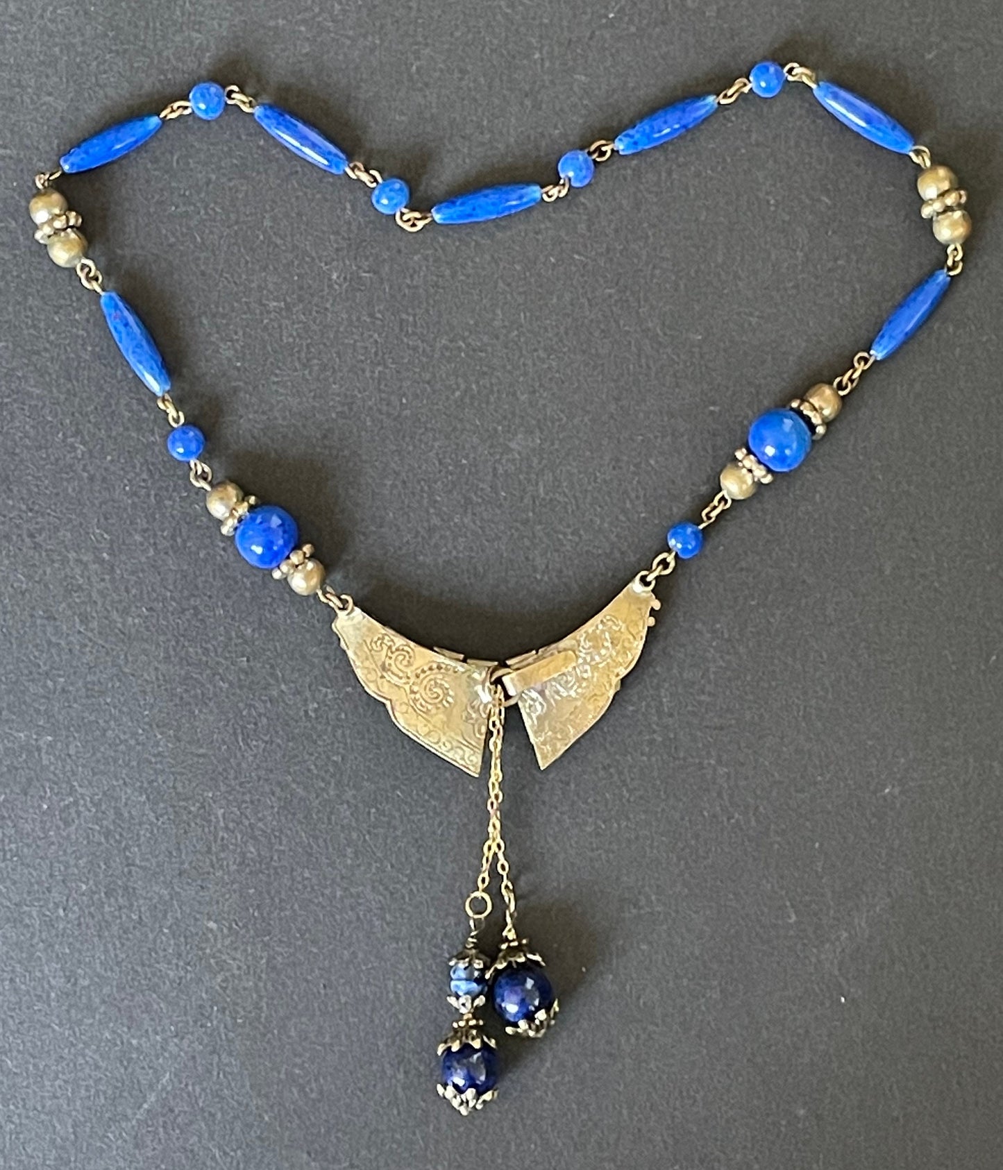 Vintage Art Deco Czech Max Neiger Brothers style lapis lazuli glass and gold tone negligee necklace, front fastening