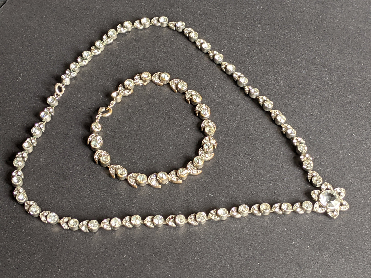 Vintage Art Deco collet set paste and silver tone, bud & leaf design necklace with sunflower centre and bracelet demi-parure, 1920s - 1930s