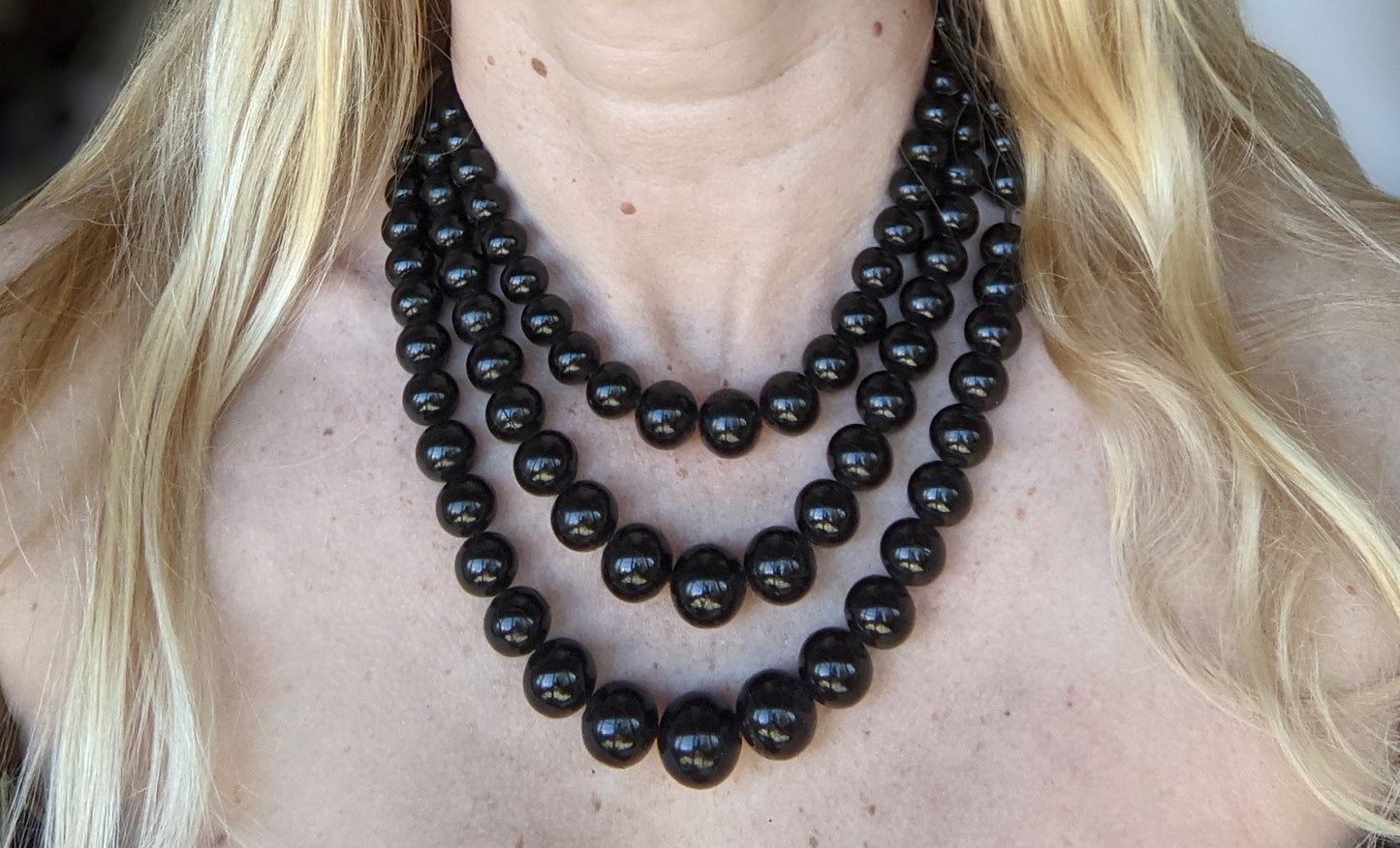 Huge antique Victorian Whitby jet bead, triple strand mourning necklace