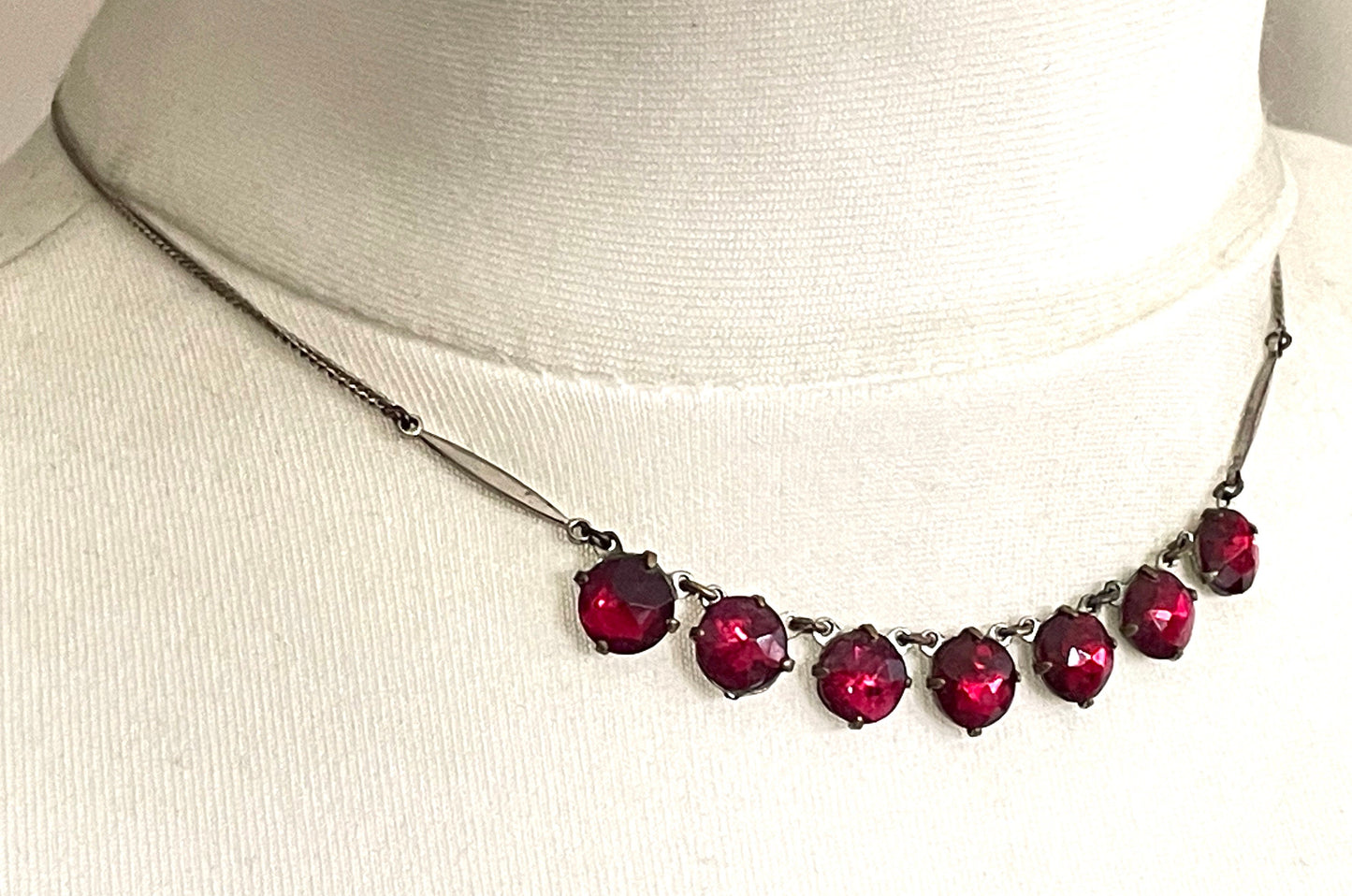 Antique Victorian garnet red Vauxhall glass necklace, red faceted mirror glass stones, in antique gold tone