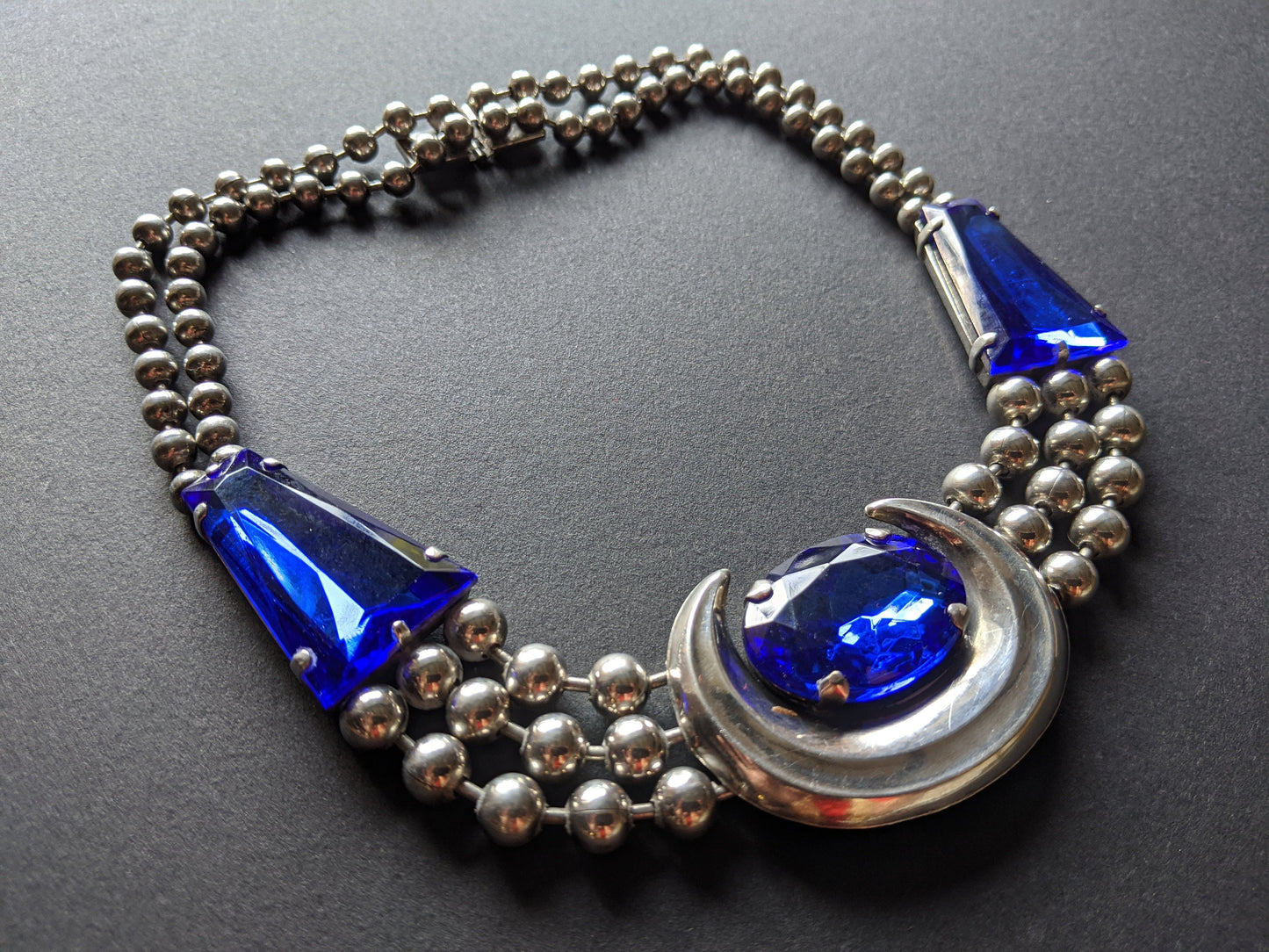 Vintage Art Deco bright blue, huge crystal and silver tone statement ball chain necklace, machine age, very heavy, extraordinary piece!