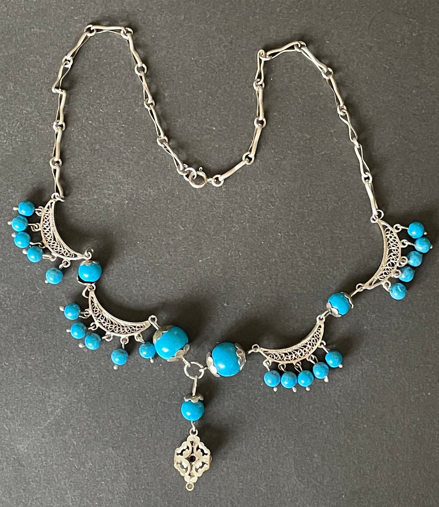 Vintage Indian sterling silver, real turquoise bead & filigree necklace, lovely festoon design with small paste pendant - Kashmiri?