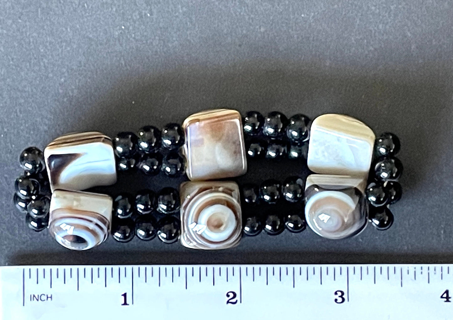 Vintage / antique Victorian bullseye agate stone stretch bracelet, beautiful striations, Scottish style